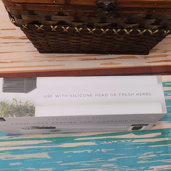 Chef’n HerbWand Fresh Herb Basting Tool + Ceramic Dish NEW Open Box - Picture 4 of 5